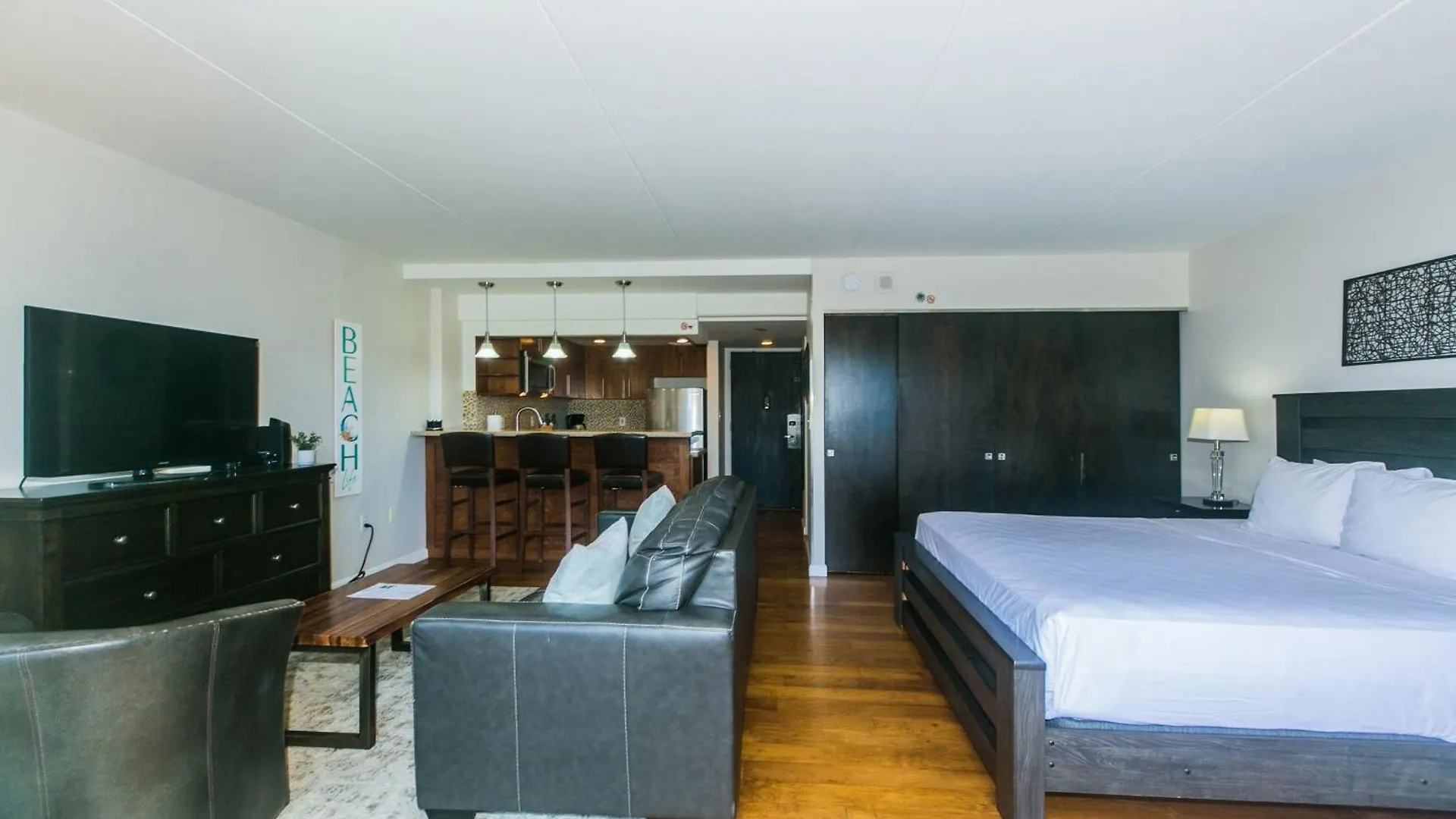 Ilikai Tower 1536 Lagoon View 1Br Honolulu USA
